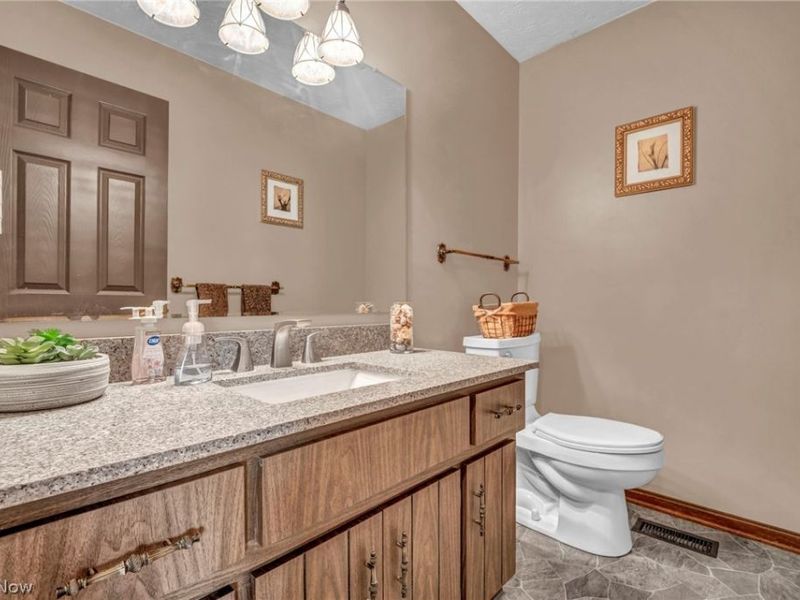 7791 Edgewood Lane, Seven Hills, OH 44131 Photo 26
