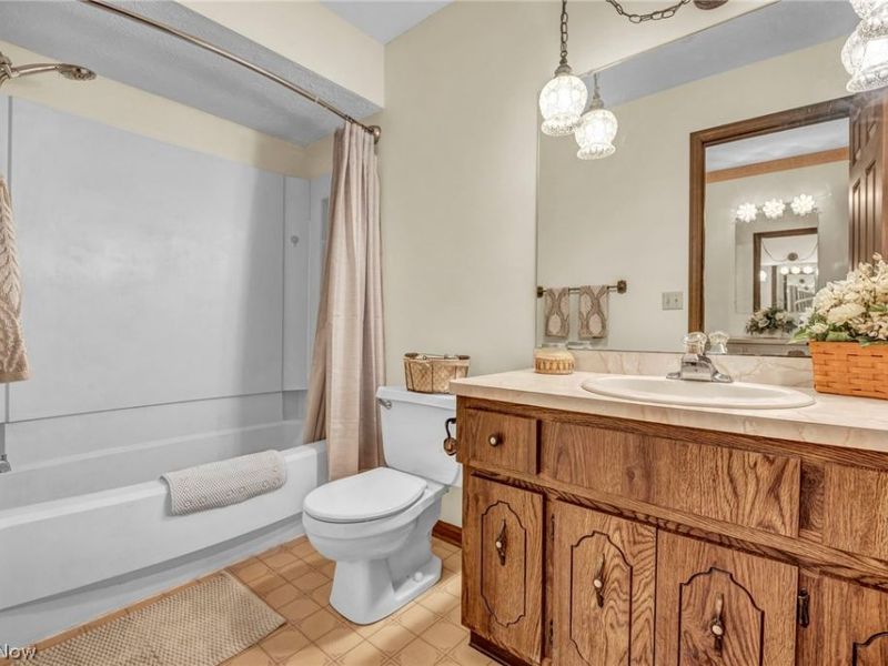 7791 Edgewood Lane, Seven Hills, OH 44131 Photo 38