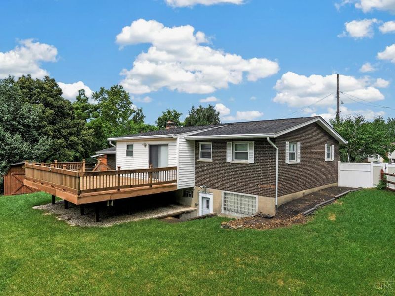 121 Biscoe Drive, Reading, OH 45215 Photo 2