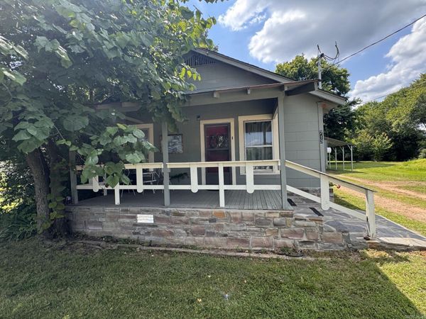 713 N Montgomery Street, Clarksville, AR 72830