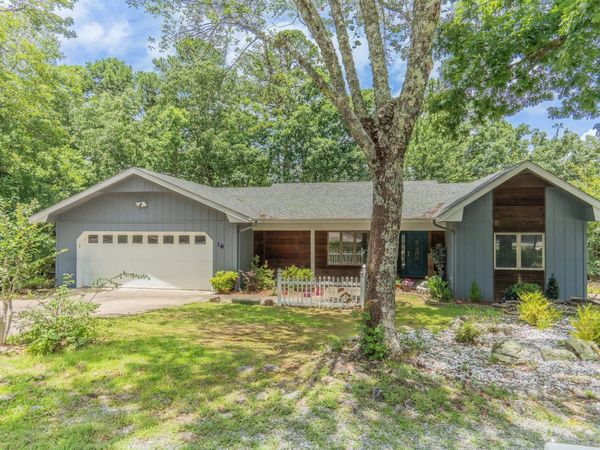 16 Balenciaga Way , Hot Springs Village, AR 71909
