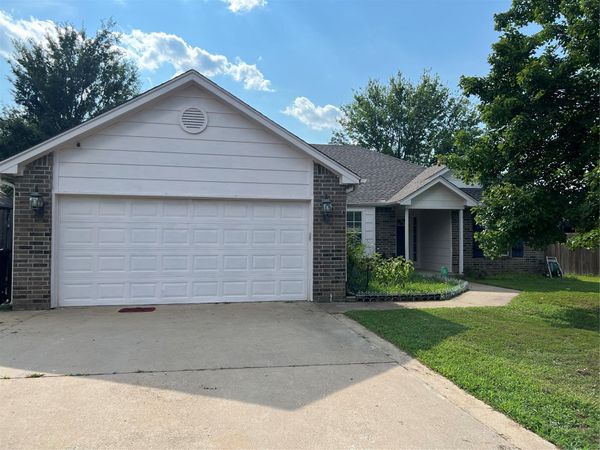 11704 S Gum Avenue , Jenks, OK 74037