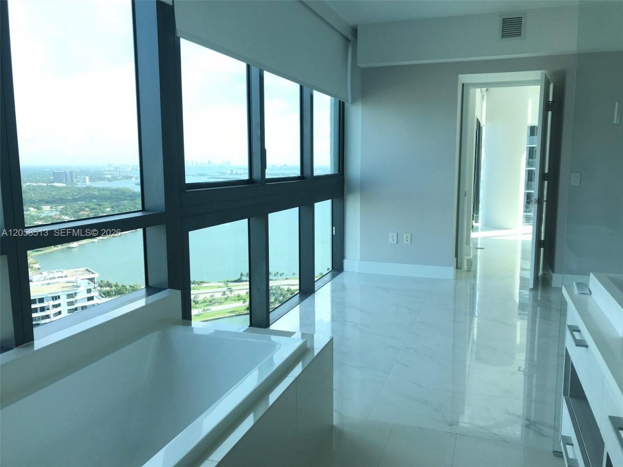 650 NE 32nd St, Unit 4508, Miami, FL 33137 Photo