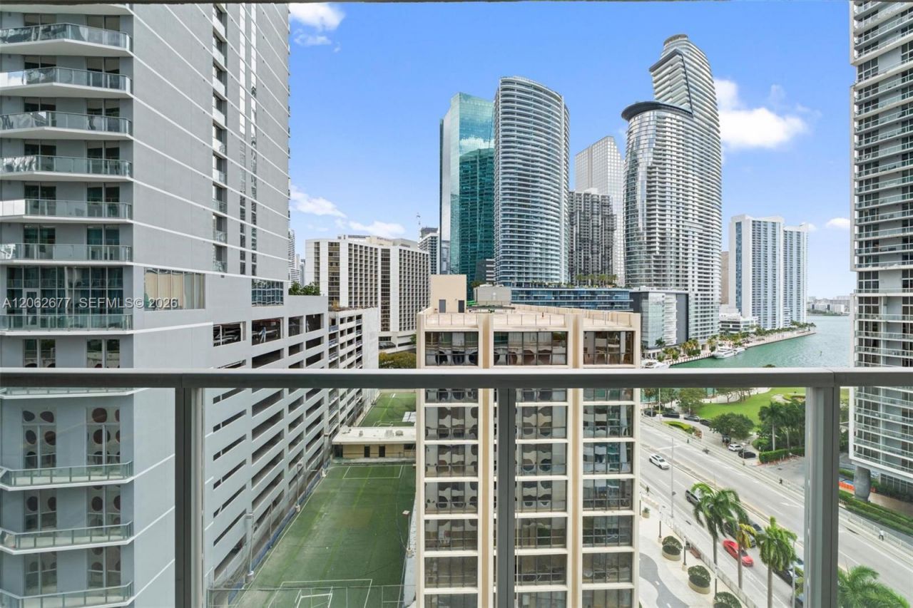 500 Brickell Ave , Unit 1405, Miami, FL 33131 Photo
