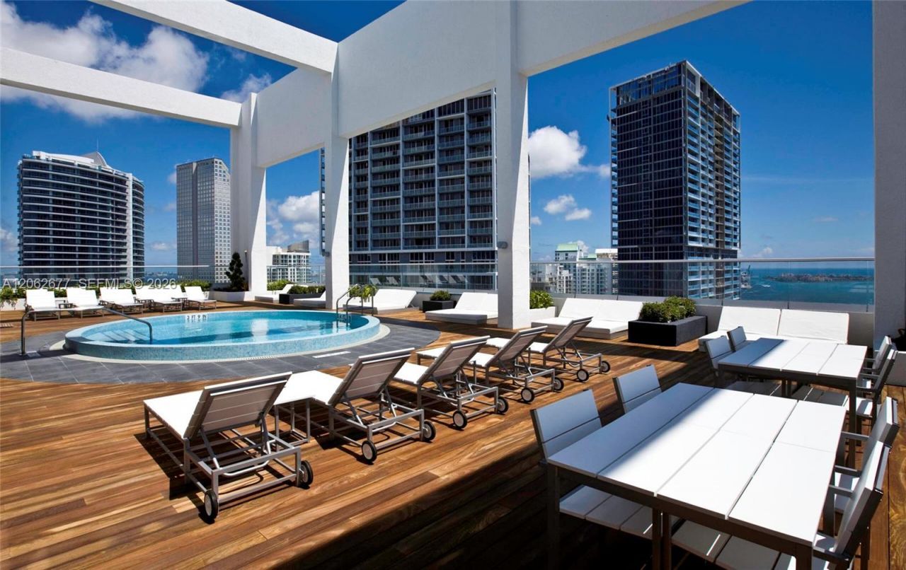 500 Brickell Ave , Unit 1405, Miami, FL 33131 Photo