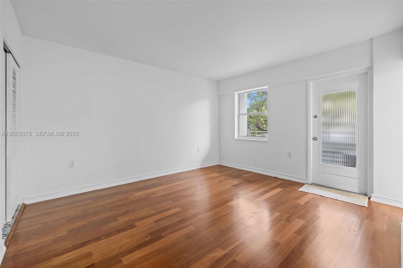 1545 Euclid Ave, Unit 3C, Miami Beach, FL 33139 Photo