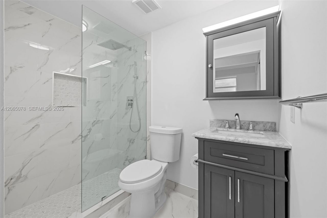 1545 Euclid Ave, Unit 3C, Miami Beach, FL 33139 Photo