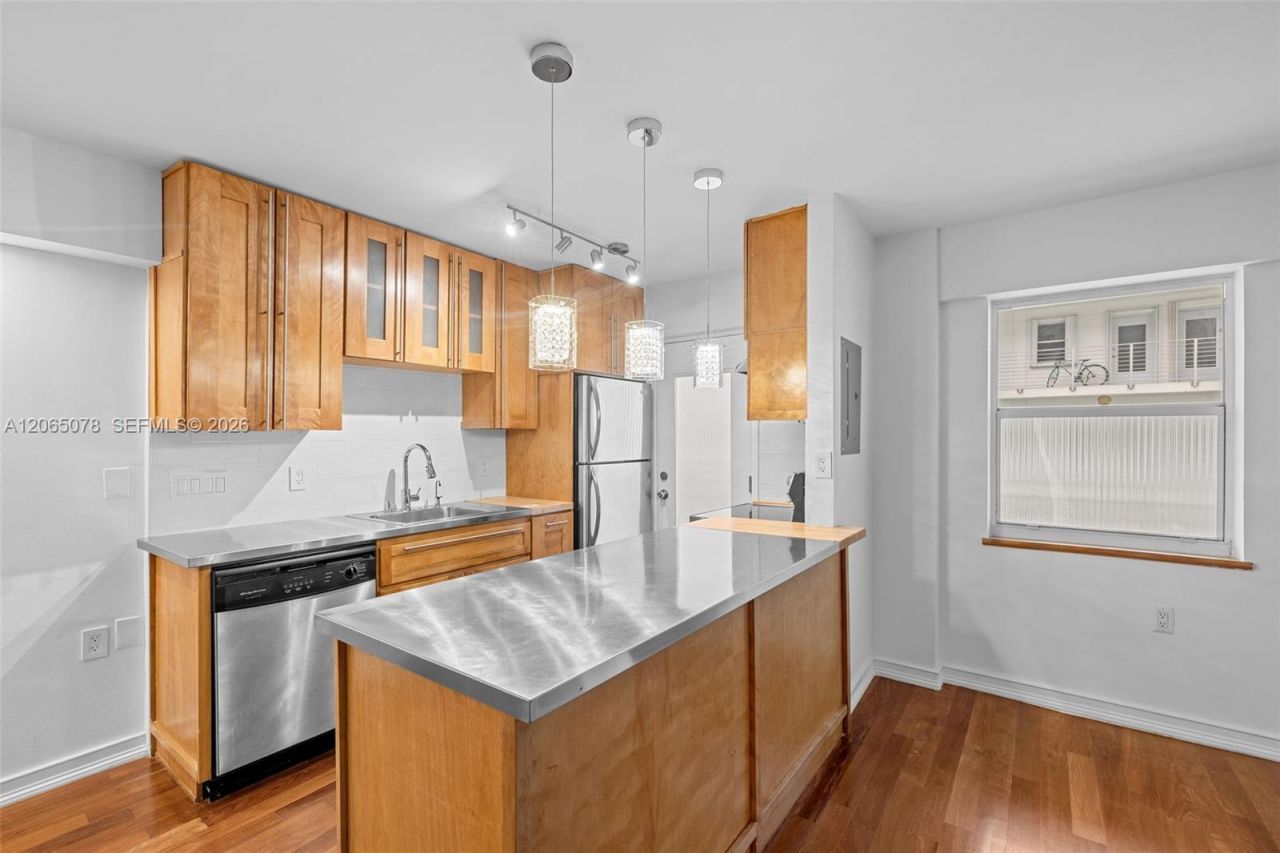 1545 Euclid Ave, Unit 3C, Miami Beach, FL 33139 Photo