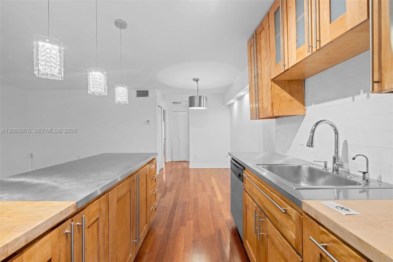 1545 Euclid Ave, Unit 3C, Miami Beach, FL 33139 Photo