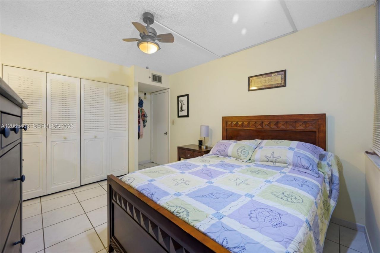 20401 NE 30th Ave , Unit 320-8, Aventura, FL 33180 Photo
