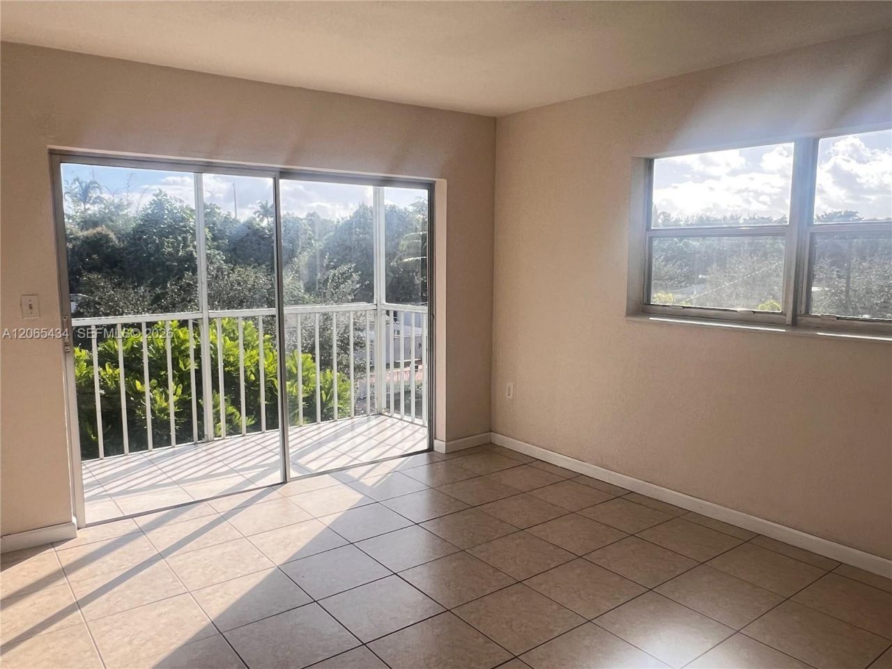 12290 NE 11th Ct , Unit 203, North Miami, FL 33161 Photo