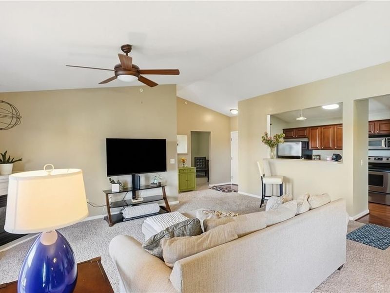 2275 Pinnacle Court, Unit 310, Fairborn, OH 45324 Photo 4