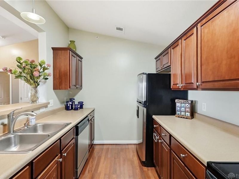 2275 Pinnacle Court, Unit 310, Fairborn, OH 45324 Photo 9
