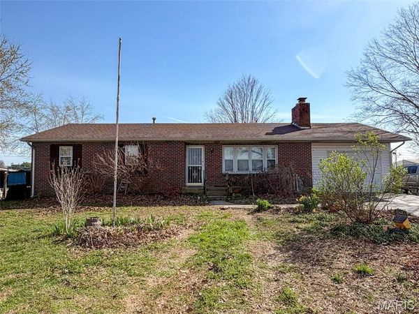 1028 W Old Highway C , Advance, MO 63730