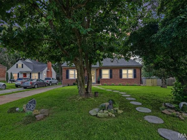 306 Roberta Avenue, St Louis, MO 63135