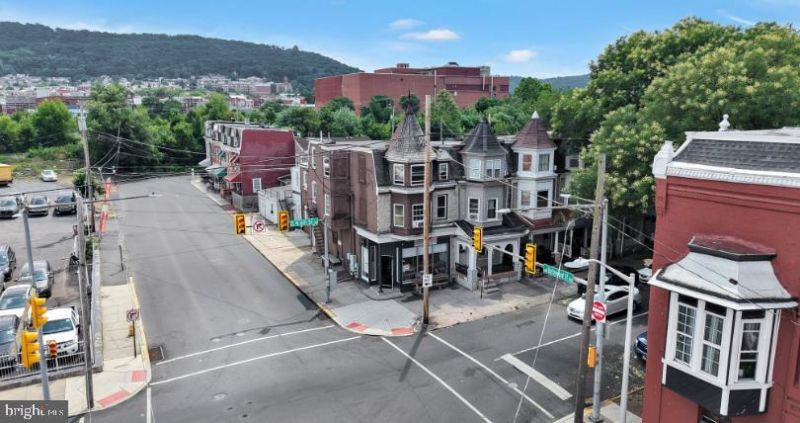 351 N 6TH STREET, READING, PA 19601