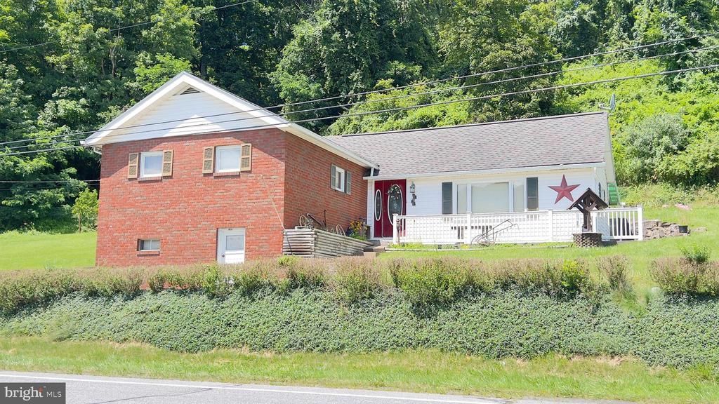 1093 HYNDMAN ROAD , HYNDMAN, PA 15545