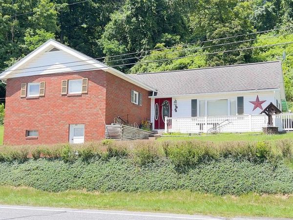 1093 HYNDMAN ROAD , HYNDMAN, PA 15545