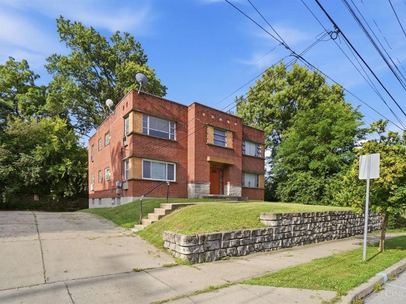 1927 W North Bend Road, Cincinnati, OH 45224 Photo 7