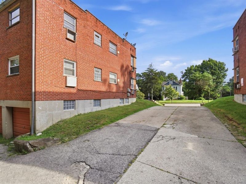 1927 W North Bend Road, Cincinnati, OH 45224 Photo 8