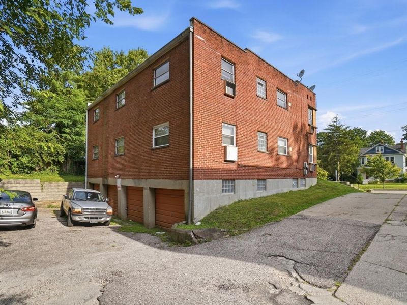 1927 W North Bend Road, Cincinnati, OH 45224 Photo 9