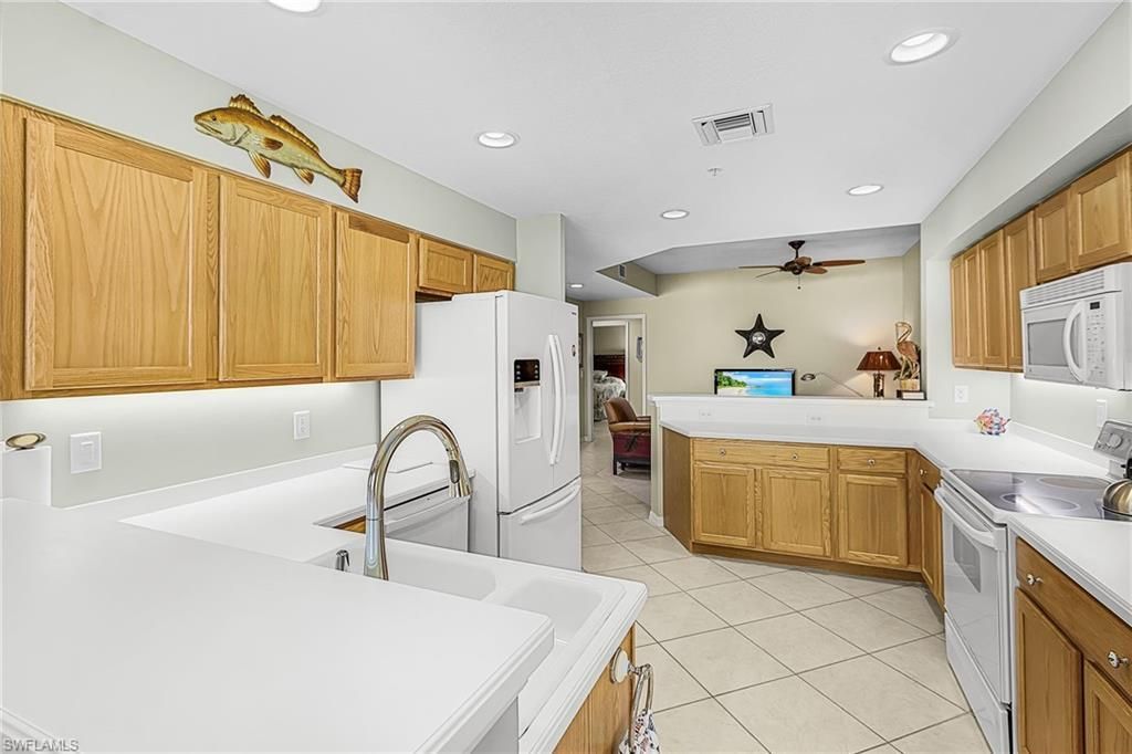 4141 Bay Beach Ln , Unit 442, Fort Myers Beach, FL 33931 Photo
