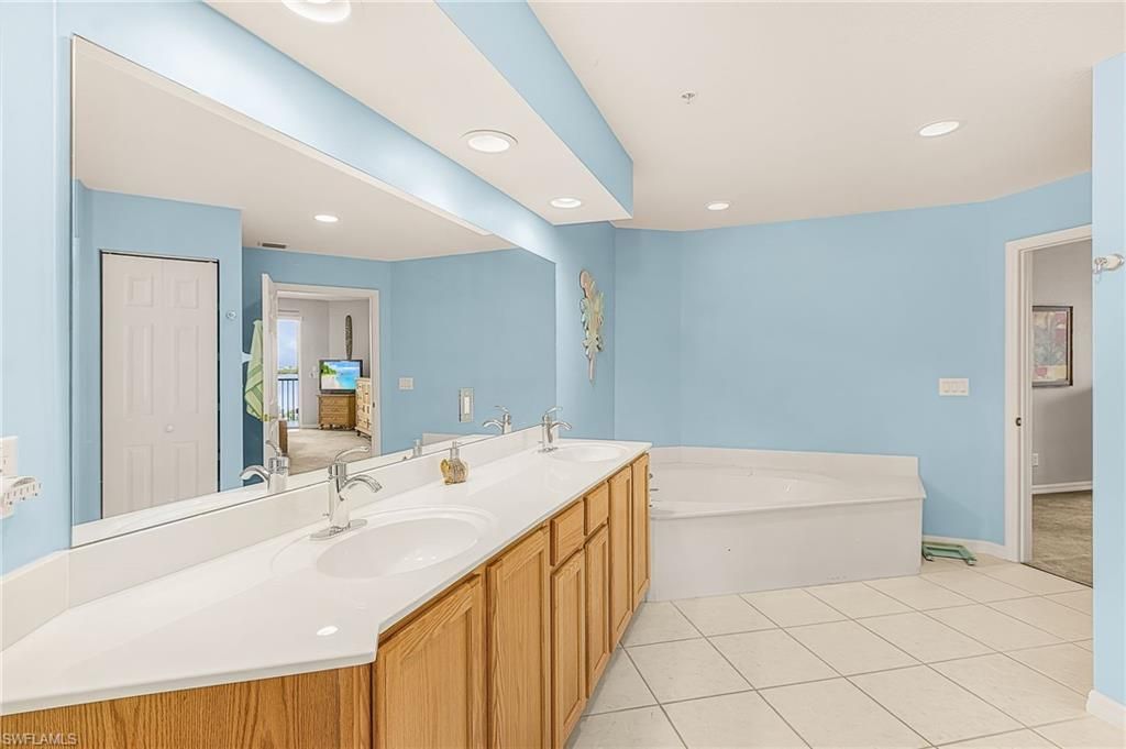 4141 Bay Beach Ln , Unit 442, Fort Myers Beach, FL 33931 Photo
