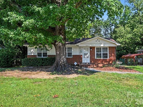 4421 Knollcrest Drive , Charlotte, NC 28208