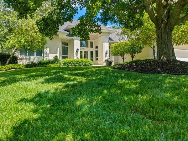 6985 Howard Lane, Eden Prairie, MN 55346