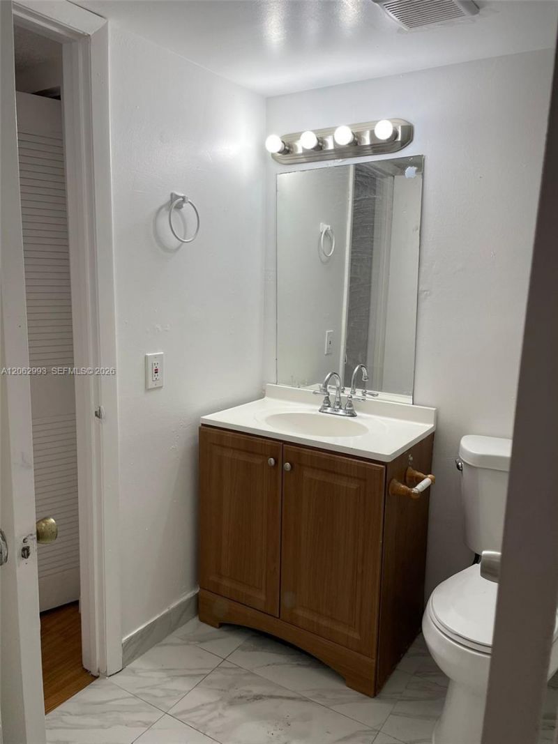5530 W 26th Ct , Unit 210, Hialeah, FL 33016 Photo