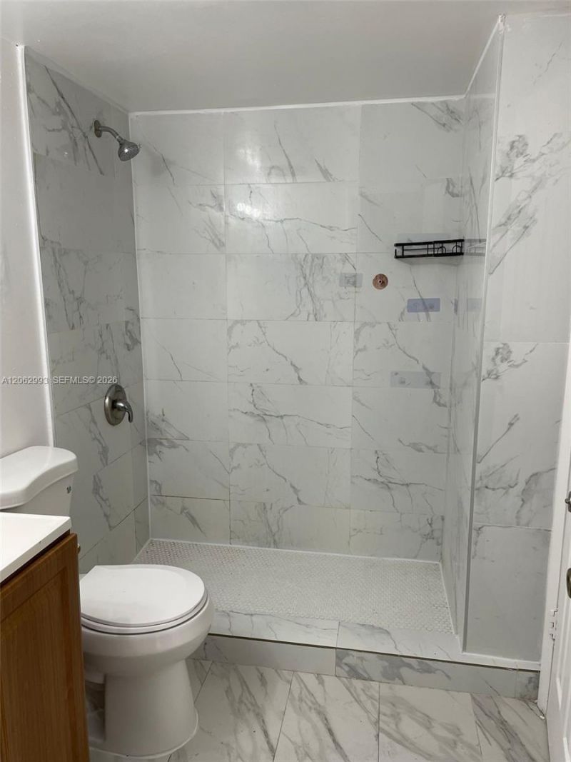 5530 W 26th Ct , Unit 210, Hialeah, FL 33016 Photo