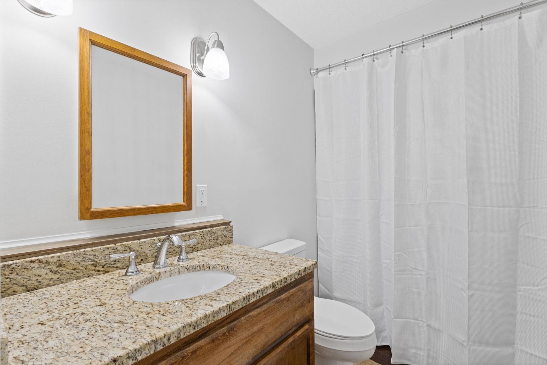 2117 Lafayette Circle Photo 24