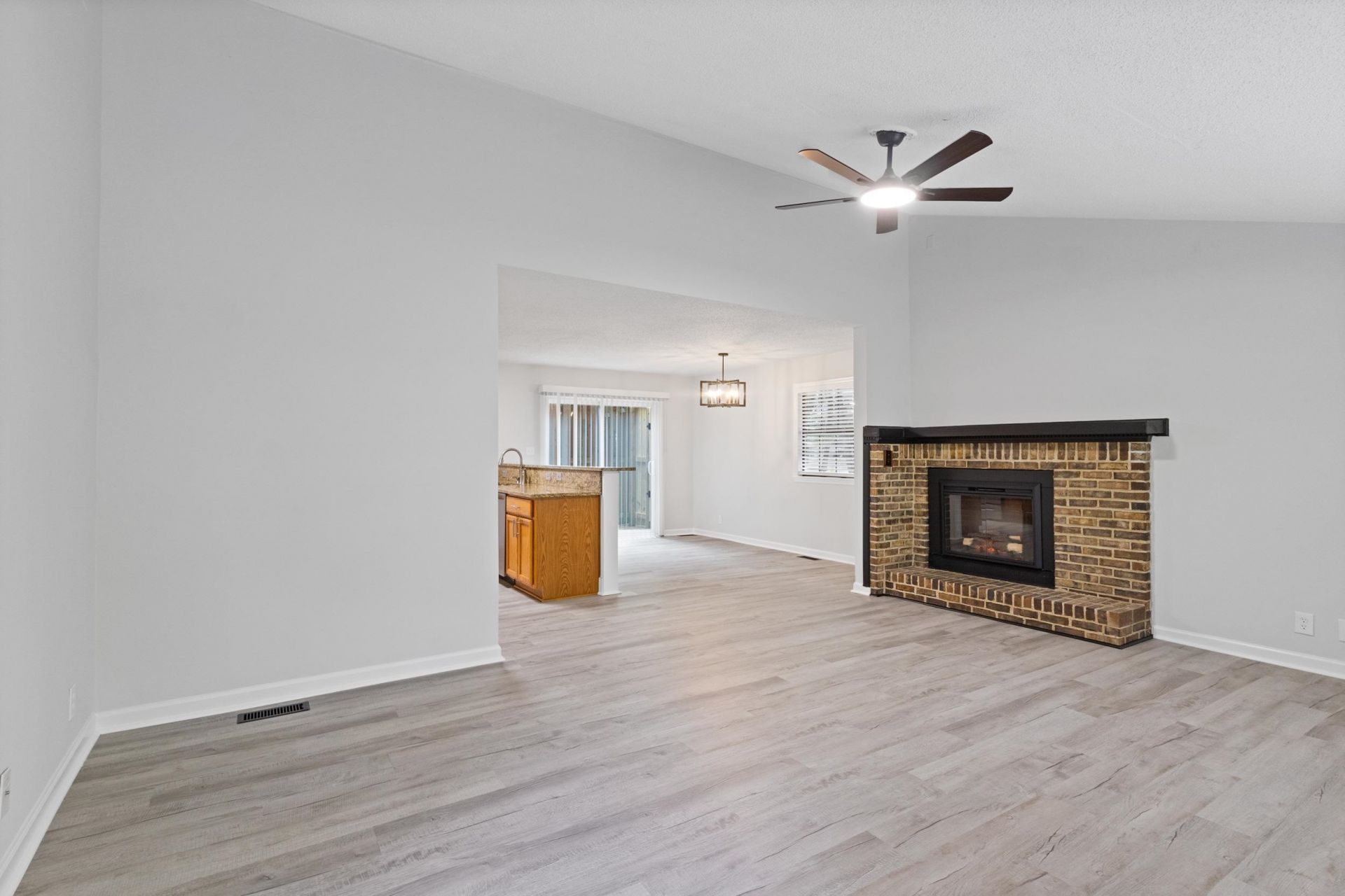 2117 Lafayette Circle Photo 5