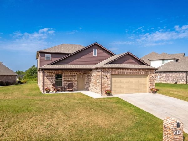 8542 Spring Creek Lane, Claremore, OK 74019