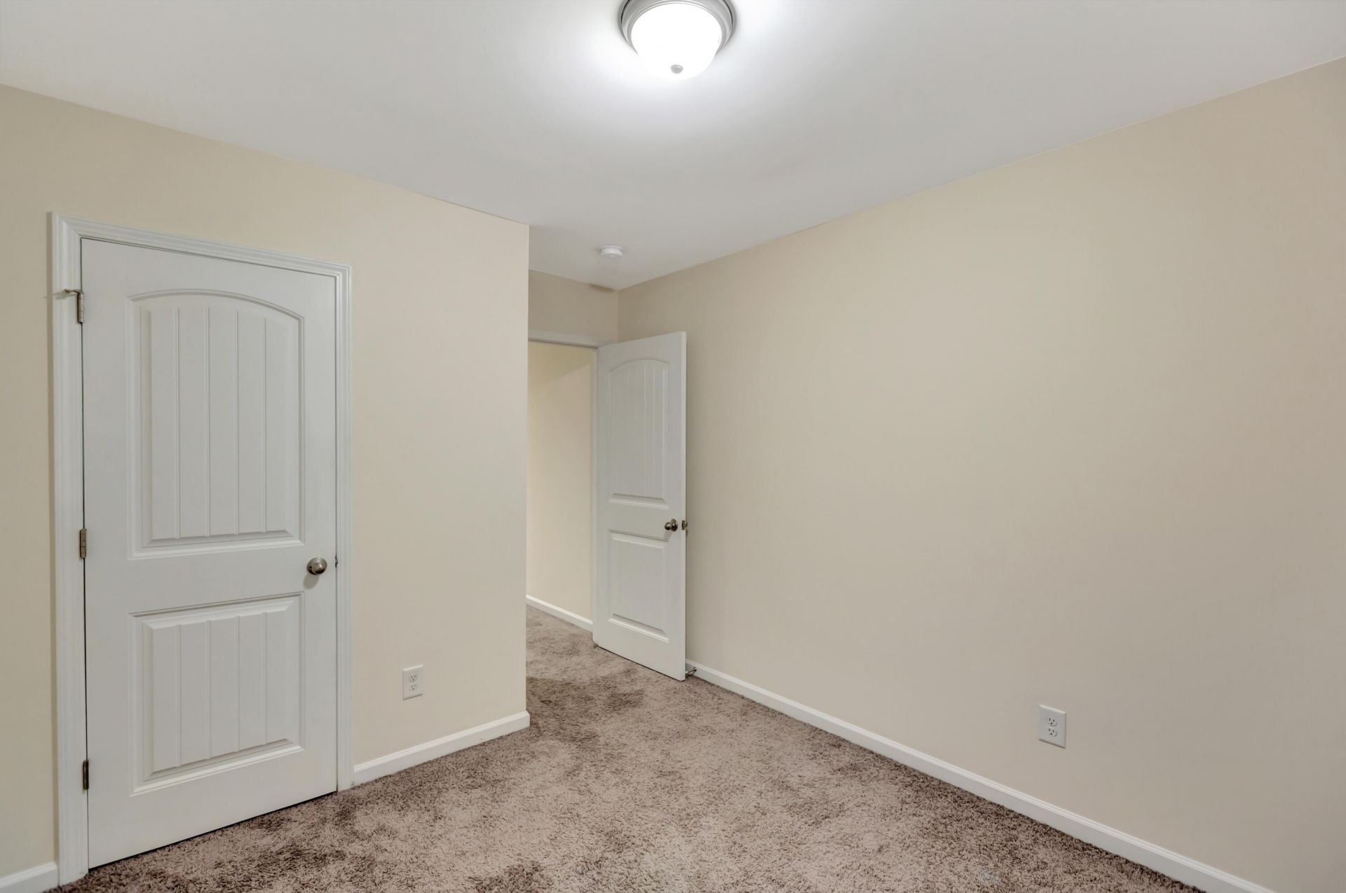 140 Buchanan Circle Photo 16