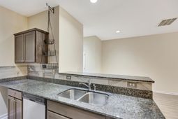 140 Buchanan Circle photo 4