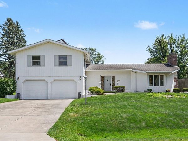 52266 N Tally Ho Drive, South Bend, IN 46635