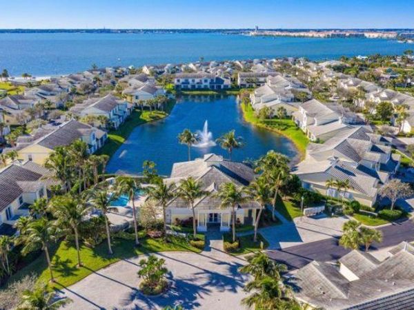 601 MARINER BAY Boulevard, Fort Pierce, FL 34949