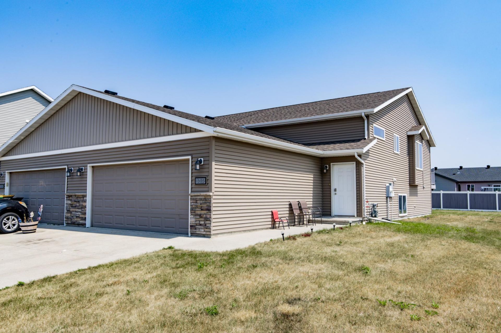 1305 5th Street Nw, West Fargo, ND 58078 Main Photo