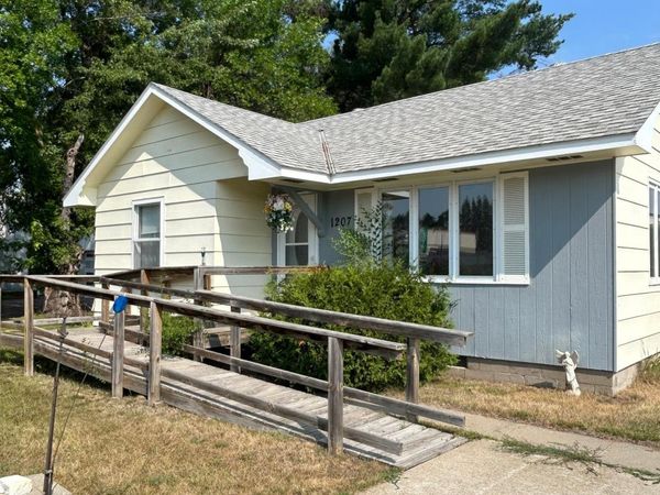 1207 1st Street E, Park Rapids, MN 56470