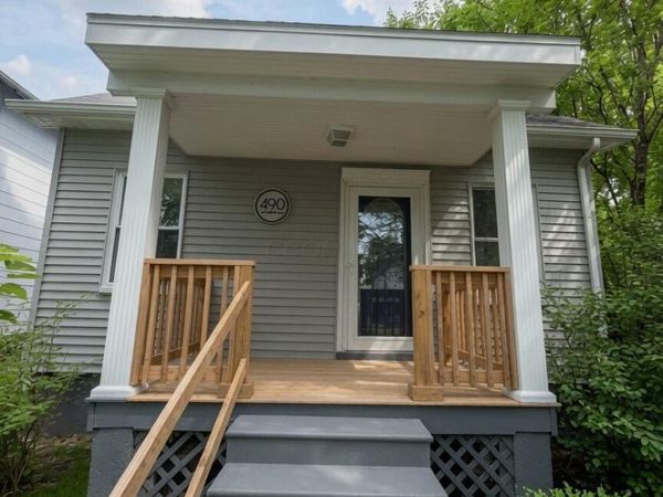 490 E Oakland Avenue , Columbus, OH 43202