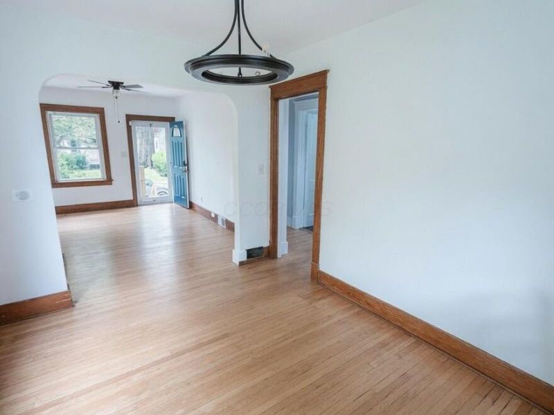 490 E Oakland Avenue , Columbus, OH 43202 Photo 6