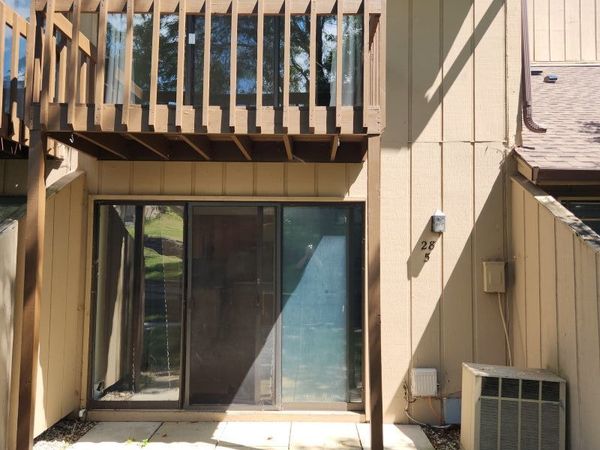 28 Jamaica Colony, Unit 5, Fox Lake, IL 60020