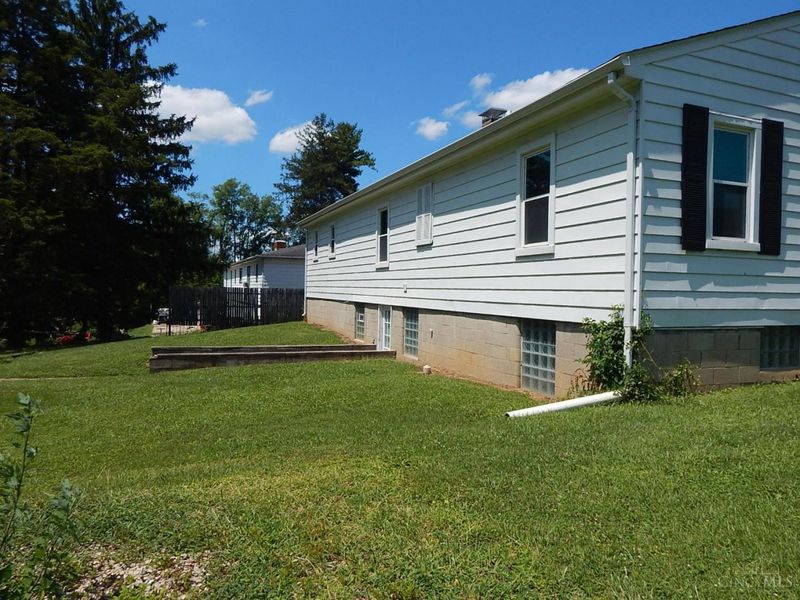 5701 Lake Road, Salem Twp, OH 45152 Photo 4