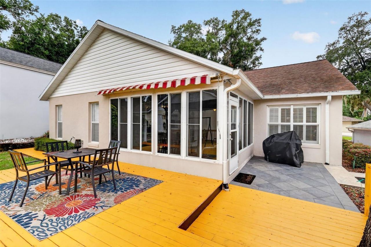 57 Townhill Drive , Eustis, FL 32726 Photo