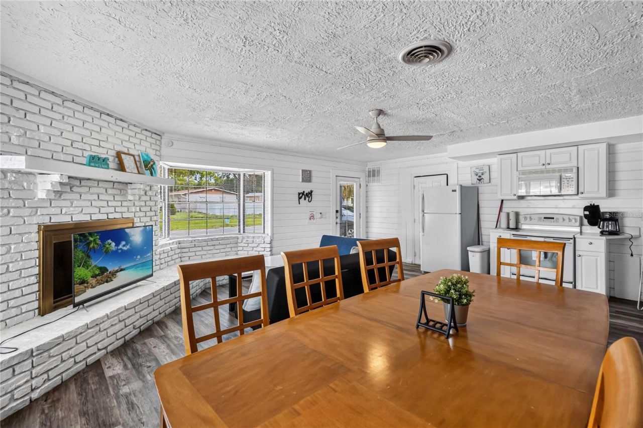 745 Hillview Drive, Altamonte Springs, FL 32714 Photo