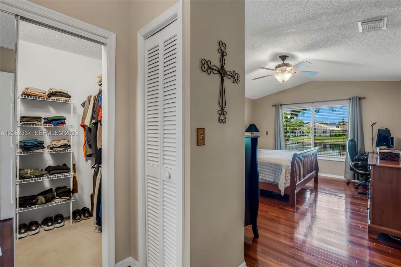 2006 NW 182nd Ave, Pembroke Pines, FL 33029 Photo