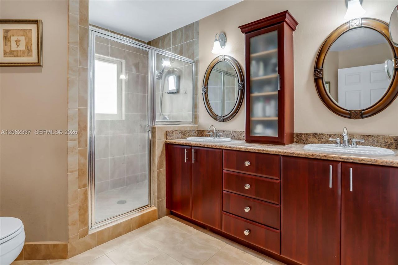 2006 NW 182nd Ave, Pembroke Pines, FL 33029 Photo