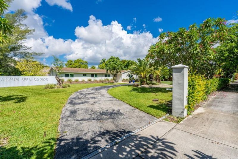 18900 SW 127th Ave , Miami, FL 33177 Photo