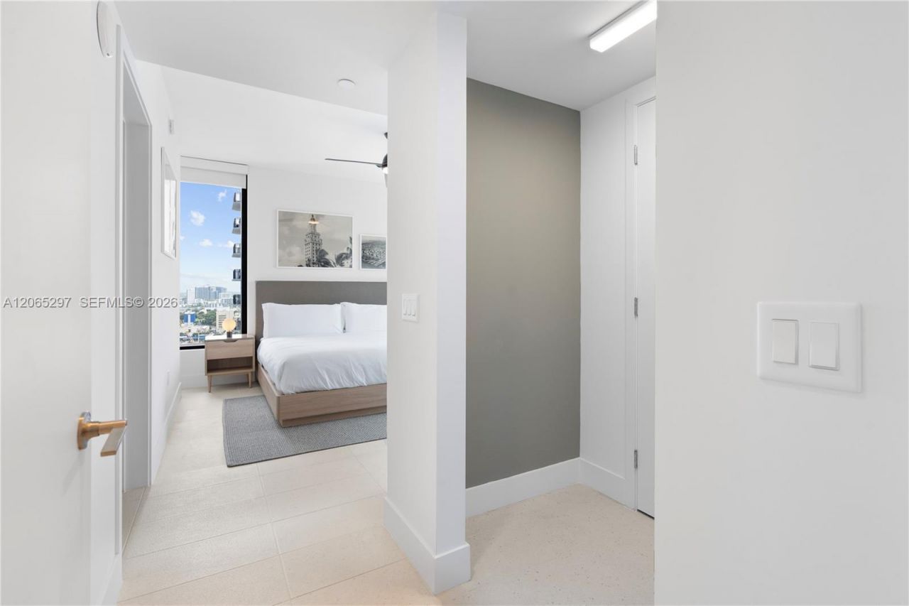 159 NE 6th St, Unit 2415, Miami, FL 33132 Photo